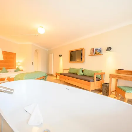 Biohotel Garmischer Hof גרמיש-פרטנקירכן