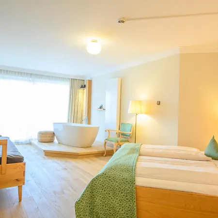 Biohotel Garmischer Hof 4* גרמיש-פרטנקירכן